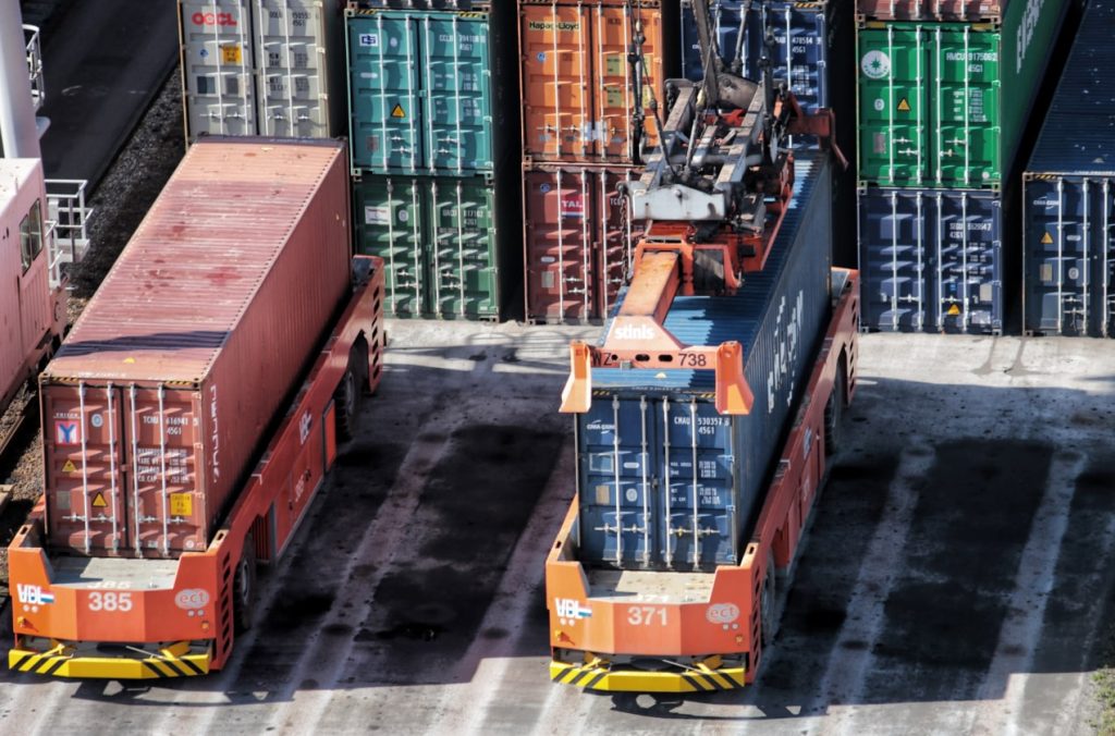 Packaging and logistics services to the world